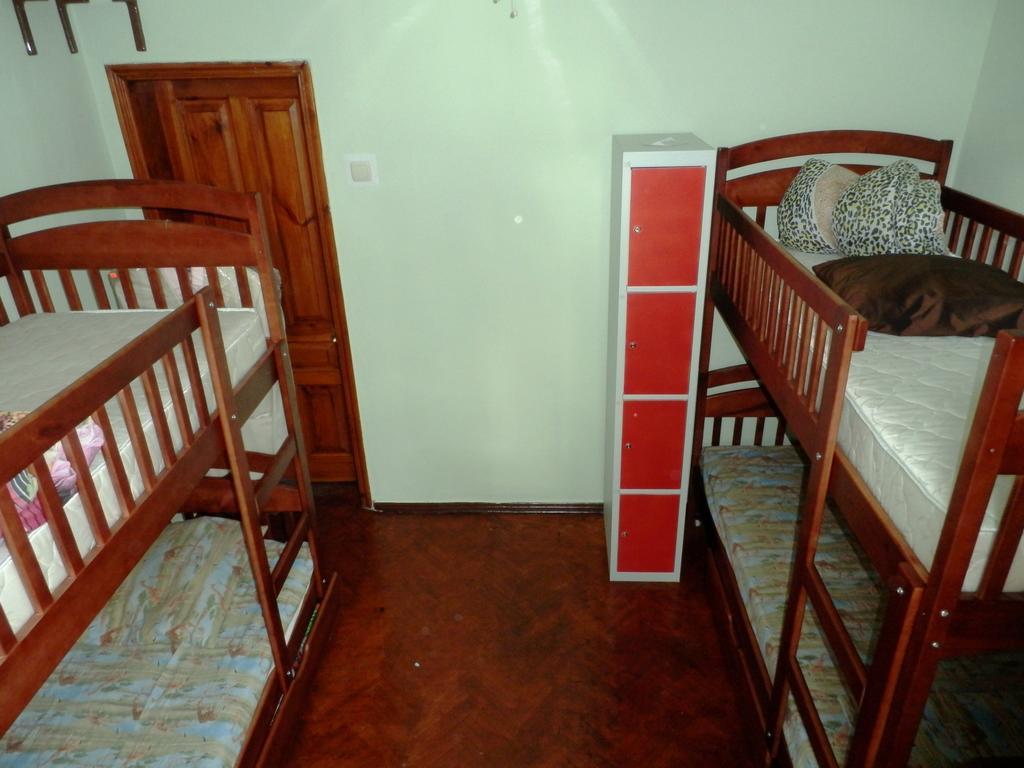 Yourhostel Kiev Rom bilde